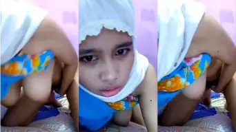 ABG Hijab Colmek Nungging Pengen Didoggy